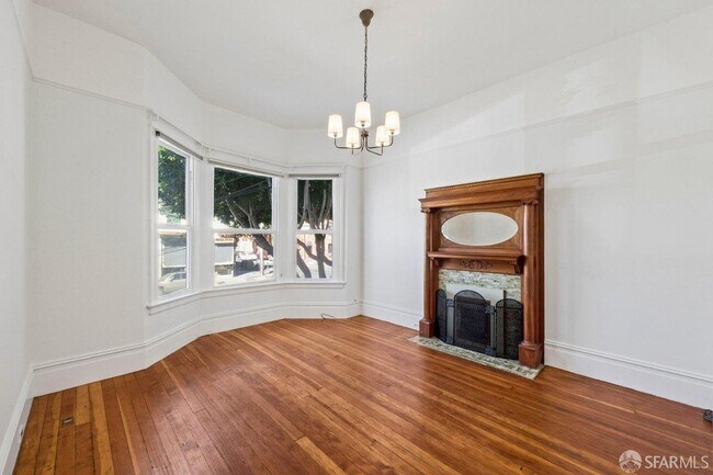 Foto del edificio - 2205 Bryant St