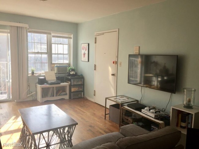 Building Photo - 251 Skillman Ave