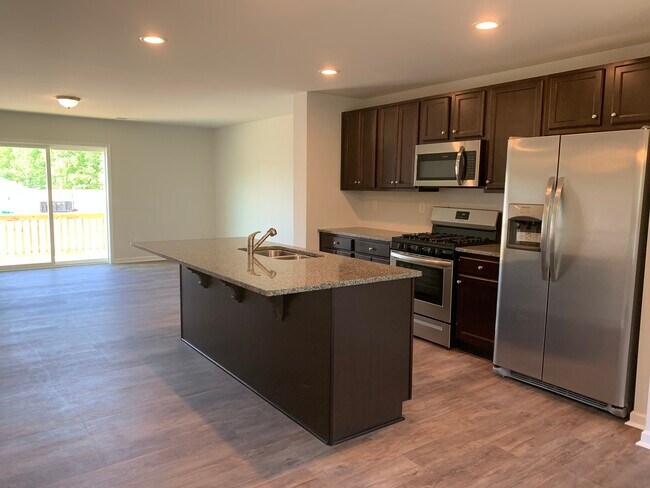 Building Photo - 8308 Waxhaw Hwy