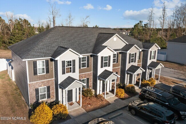 Building Photo - 102 W Murrow Ln