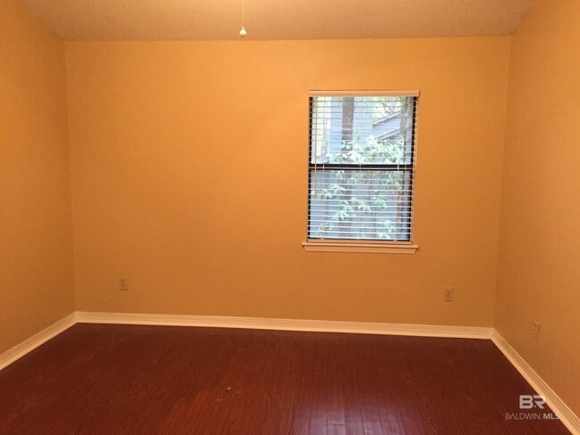 Building Photo - 36 Summer Oaks Dr