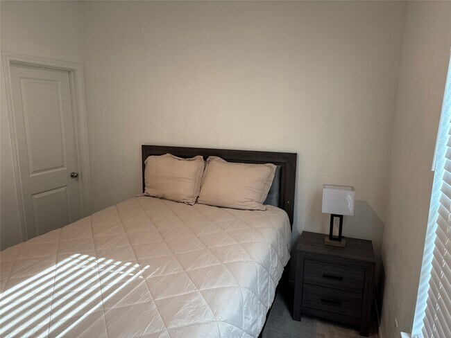 Foto del edificio - 1008 Caramel Shrs Dr