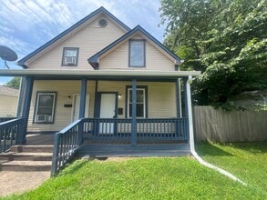 Building Photo - 328 N Elder Ave