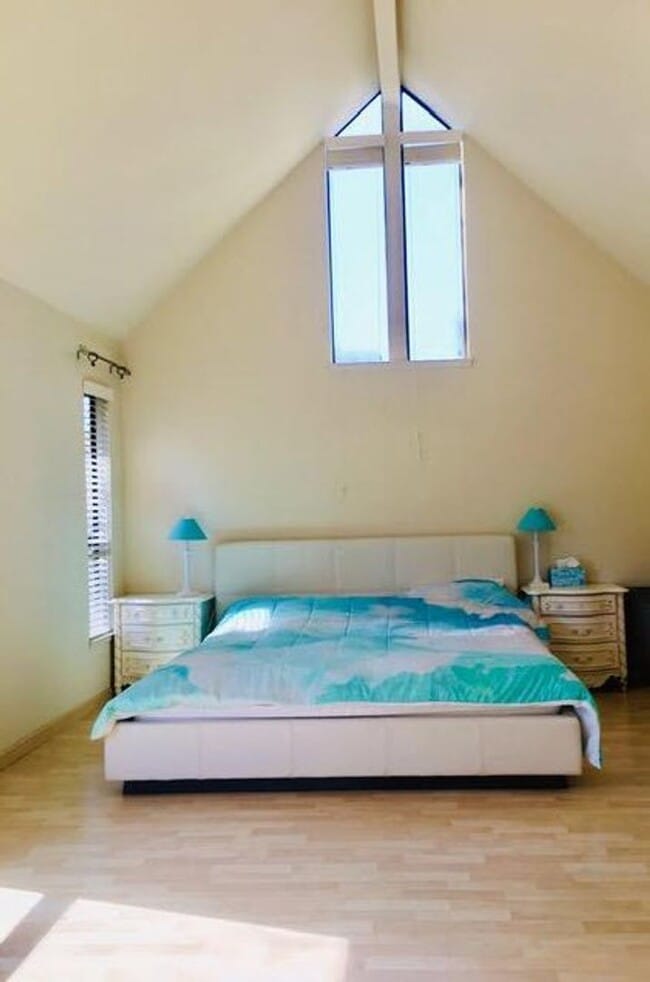 Building Photo - Your Serene Sanctuary Awaits – 2 Bed, 3 Ba...