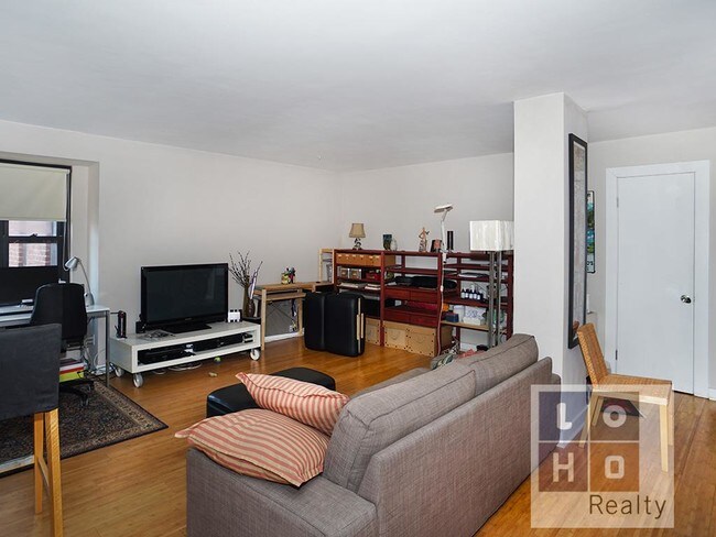 Foto del edificio - 417 Grand St