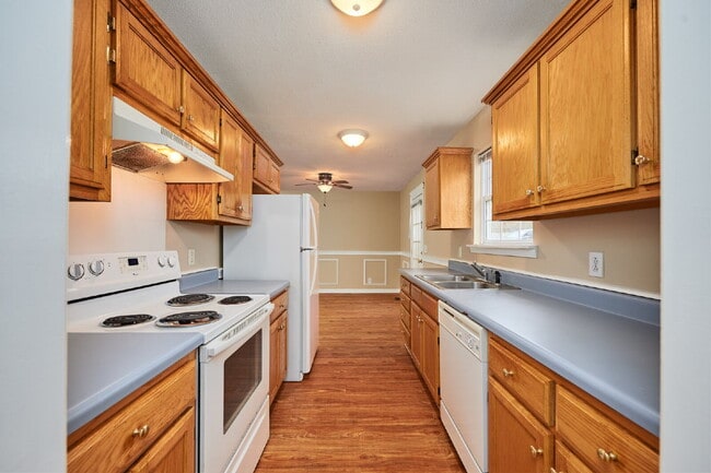 Building Photo - Coming Soon: 3BR, 2BA house