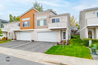 Building Photo - 11401 Conquistador Dr