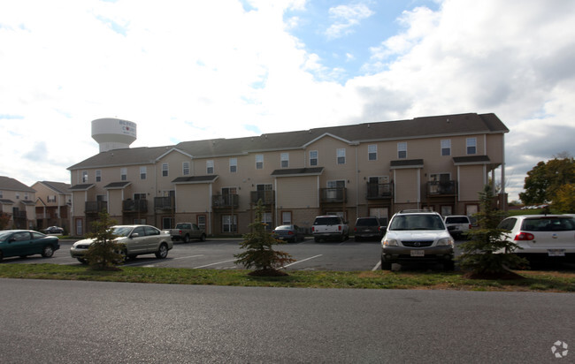 Pheasant Run Apartments - Linden at Martinsburg