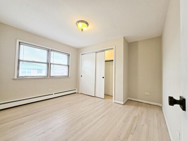 Foto del edificio - 6747 N Olmsted Ave