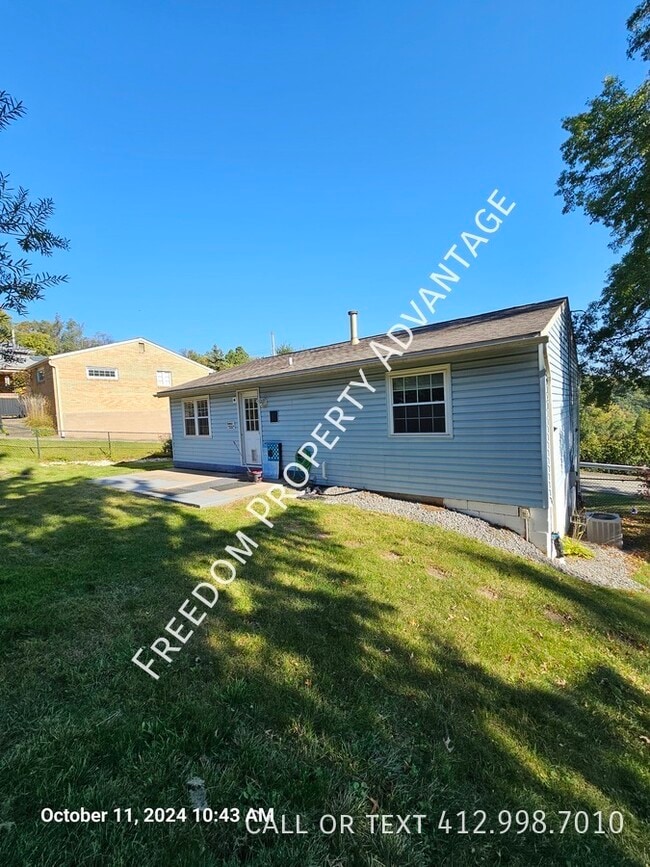 Building Photo - 502 Doe Ter
