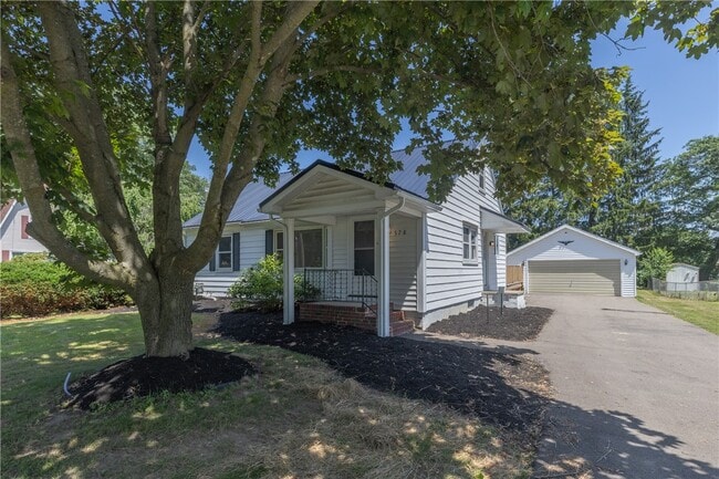 Building Photo - 578 Victory Hwy