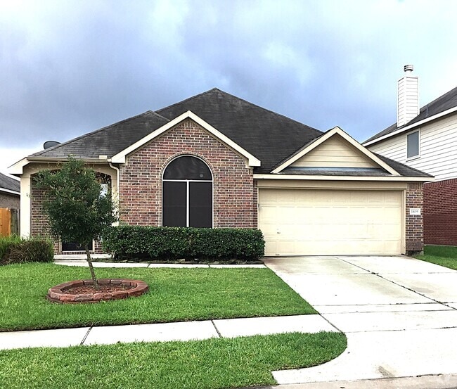 Building Photo - 10019 Blissful Valley Ln