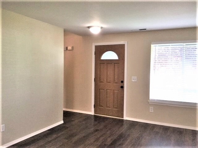 Building Photo - 20005 12th Ave E