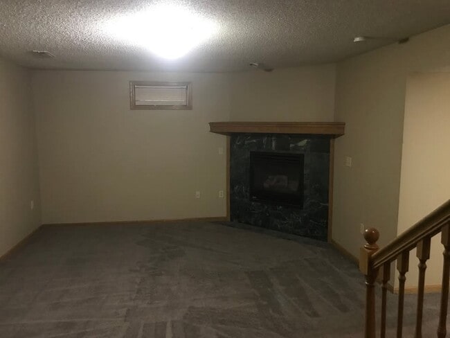 Building Photo - 1027 Branding Iron Rd