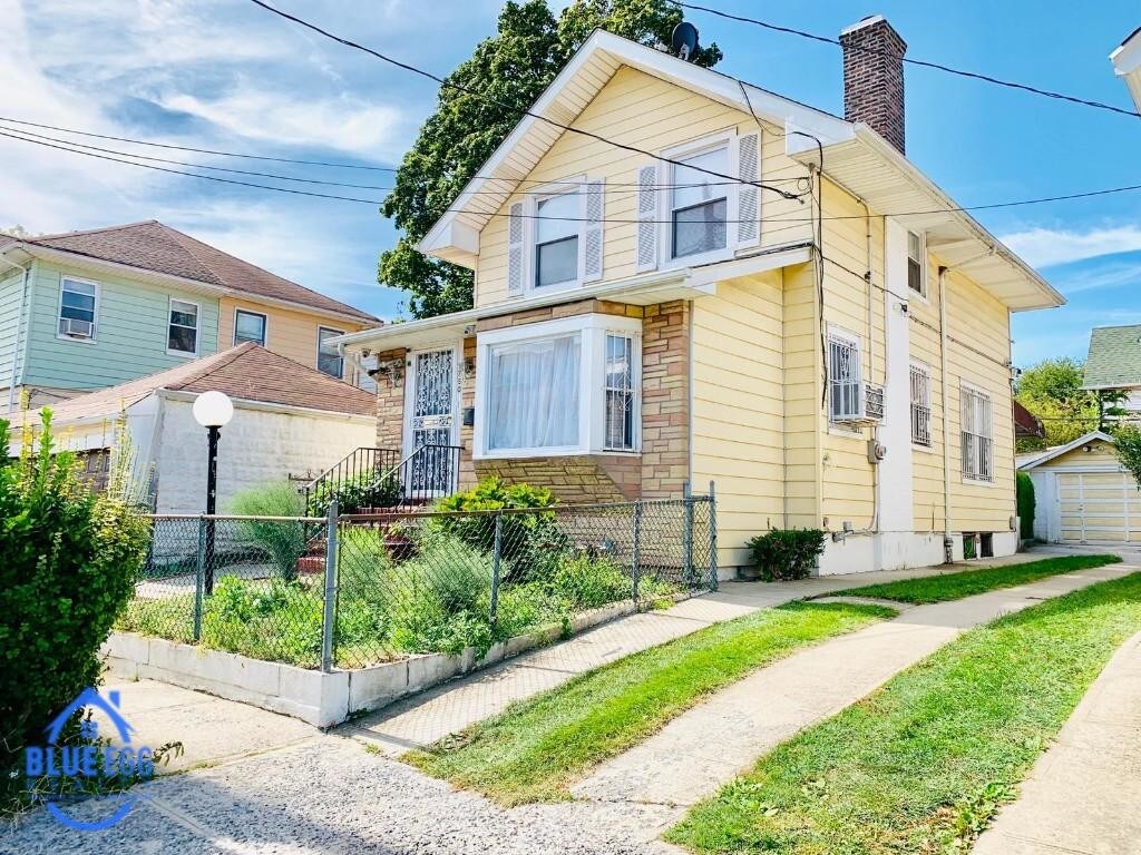 Primary Photo - 750 E 38th St