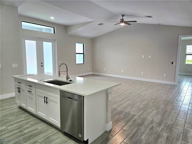 Foto del edificio - 22 NW 13th Pl