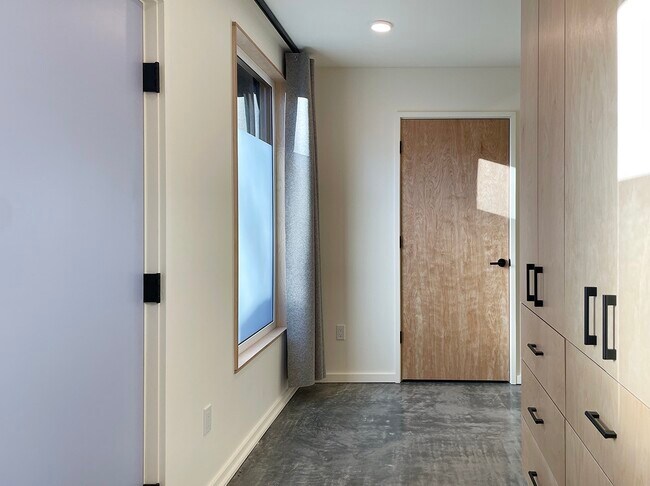 Foto del edificio - 1614 6th Ave