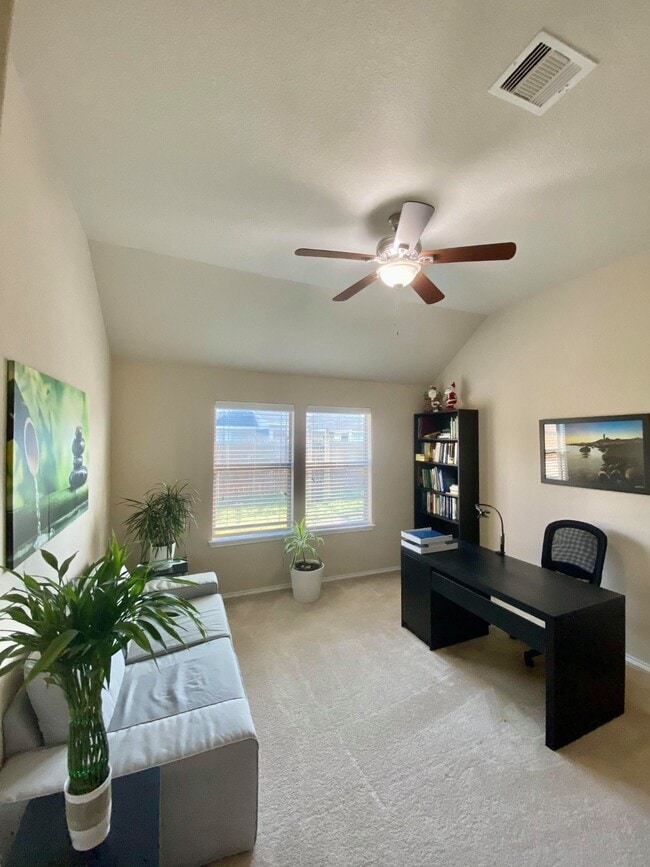 Building Photo - 21494 Kings Bend Dr