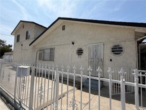 Building Photo - 2712 W Hellman Ave