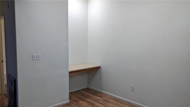 Foto del edificio - 41410 Juniper St