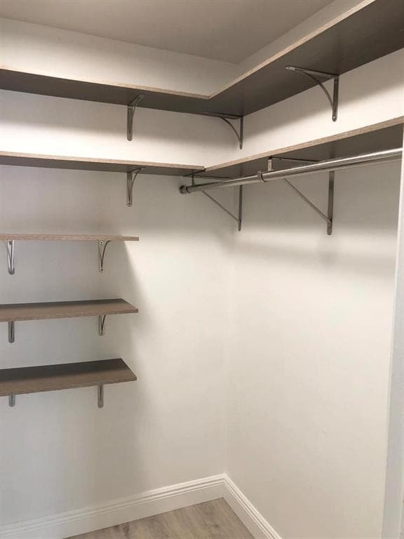 Building Photo - 630 S Park Rd