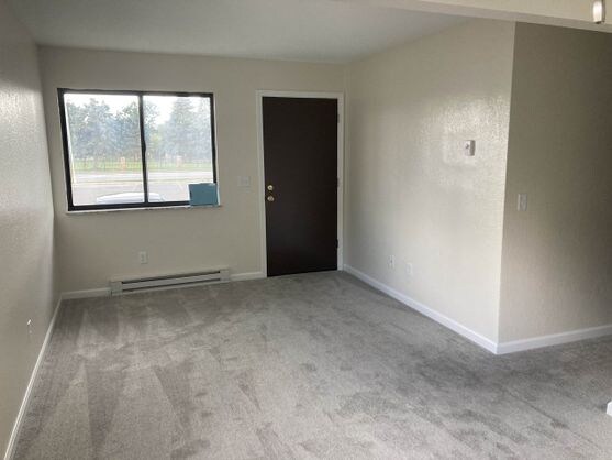 Building Photo - 4783 Violet Rd