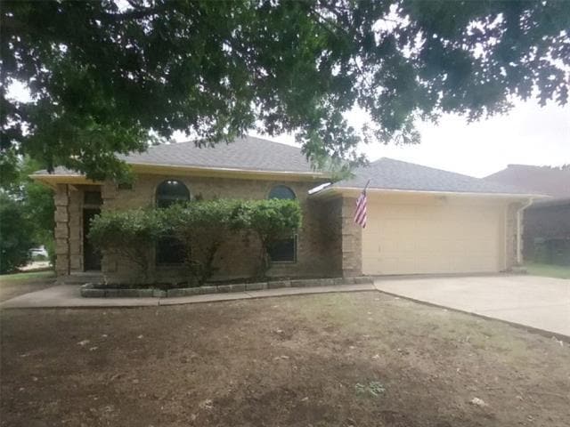 Primary Photo - 800 Crystal Creek Ln