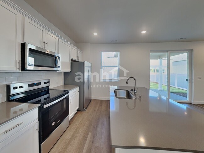 Foto del edificio - 4855 85th Dr NE