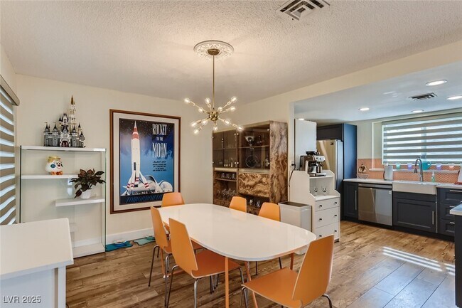 Foto del edificio - 1905 Wengert Ave