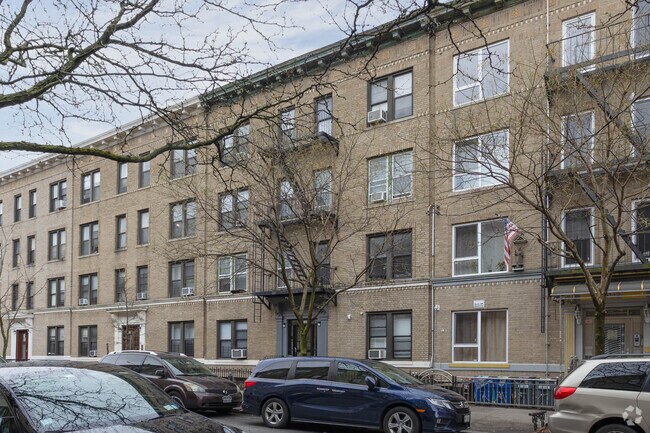 Building Photo - 6116 Woodbine St