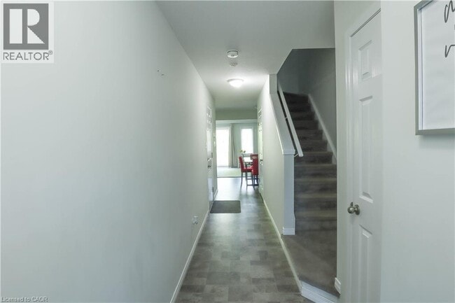 Building Photo - 50 Pinnacle Dr