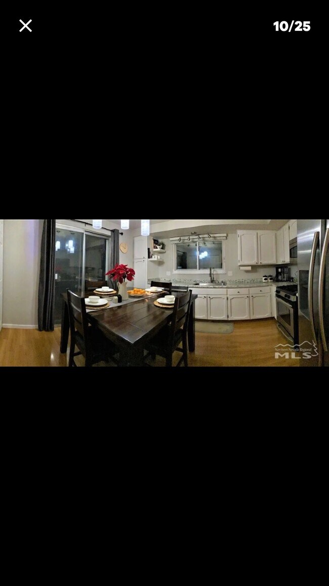 Foto del edificio - 7630 Bluestone Dr