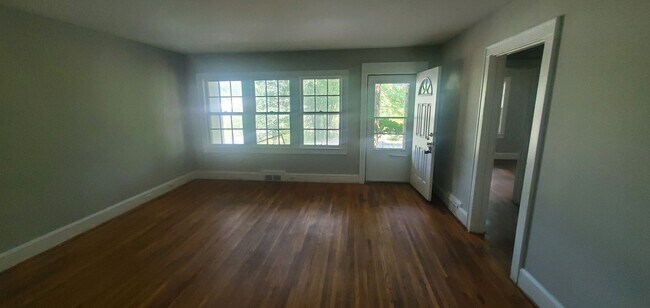 Foto del edificio - 2530 Ivy Ave