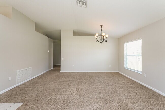 Foto del edificio - 25150 Lexington Oaks Blvd