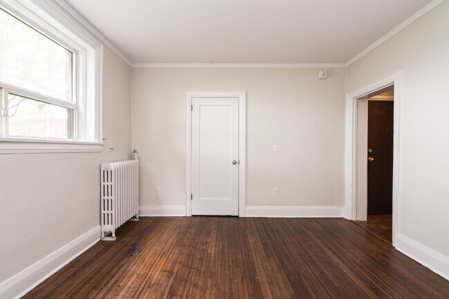 Photo du bâtiment - 1 Claude Ave
