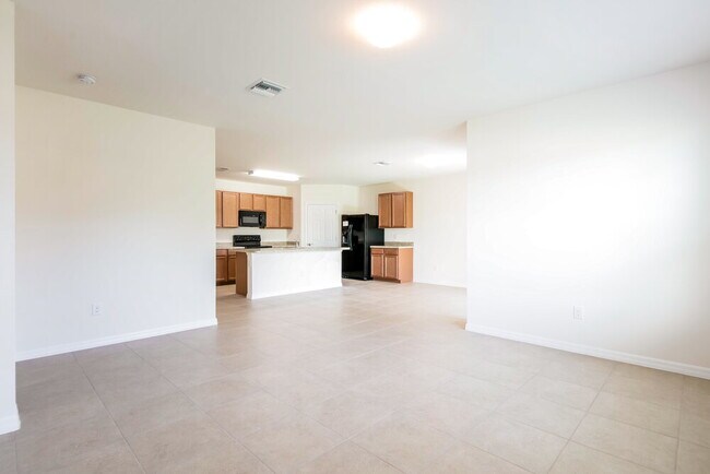 Foto del edificio - 717 SW 4th Terrace