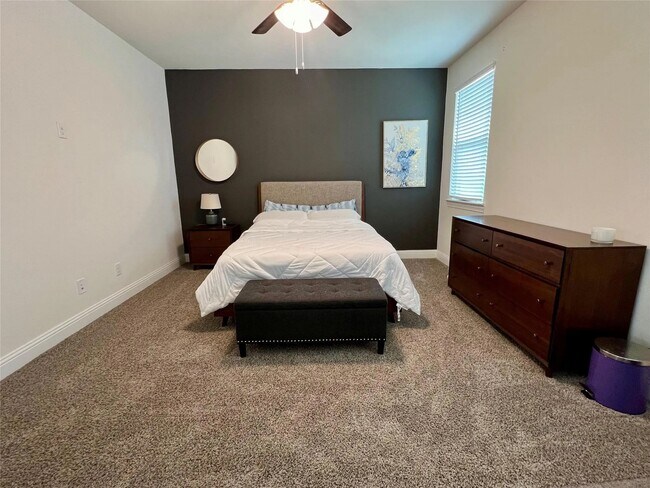 Foto del edificio - 1601 Blakely Pl