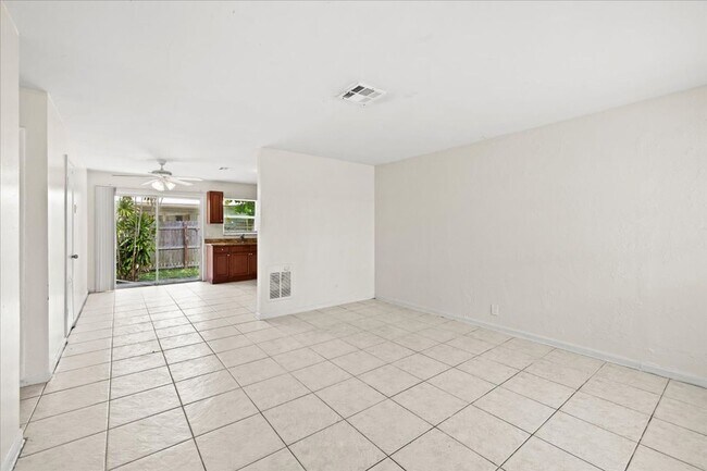 Foto del edificio - 143 W 28th St