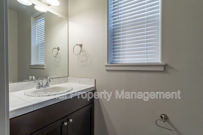Foto del edificio - 1311 NE 82nd Way