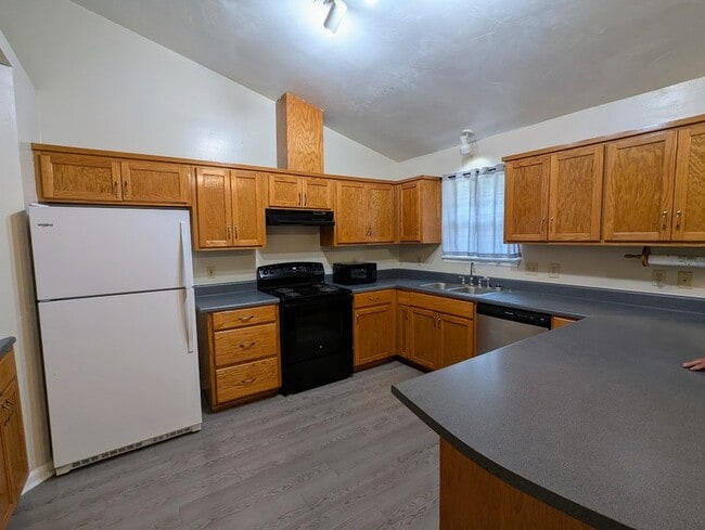 Building Photo - 3929 Calle De Santos Rd