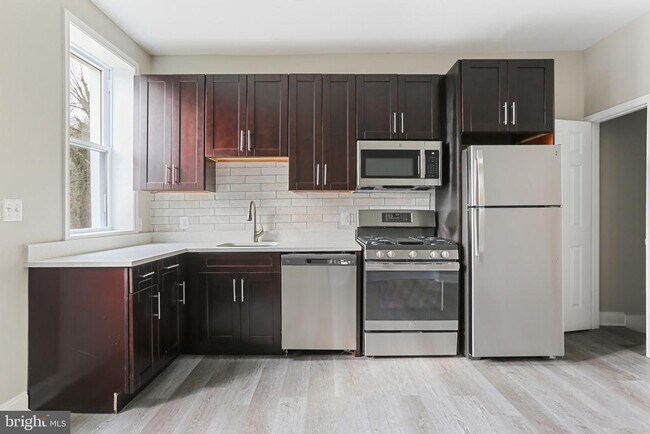 Foto del edificio - 1628 Ashburton St