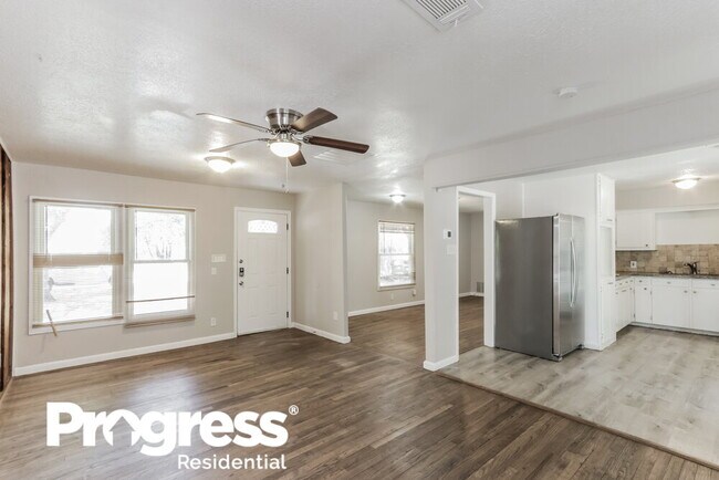 Building Photo - 402 Dawson Dr