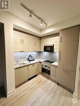 Building Photo - 56-1056 Andre de Grasse St