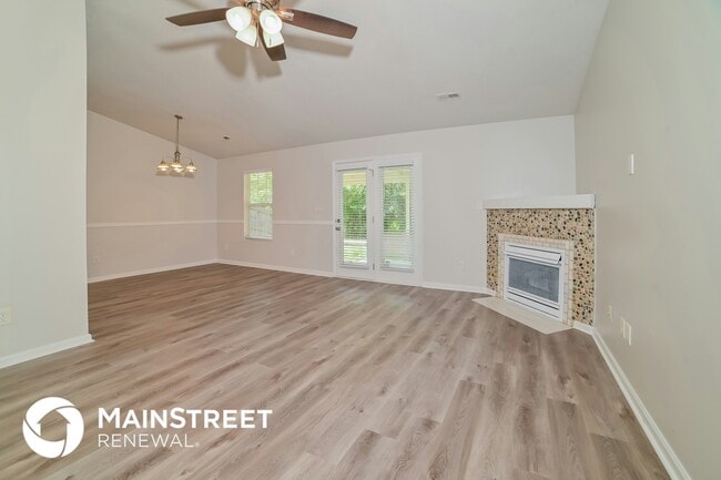 Building Photo - 5051 Cattail Ln
