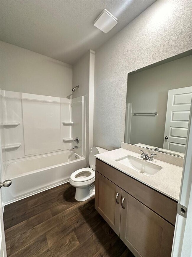 Foto del edificio - 11600 Domenico Cv