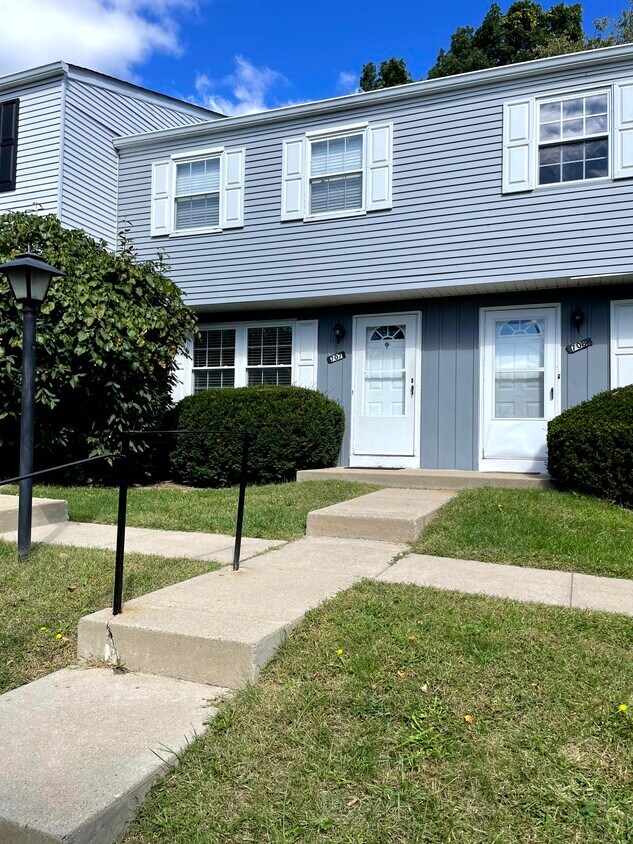 Primary Photo - 707 Countryside Dr