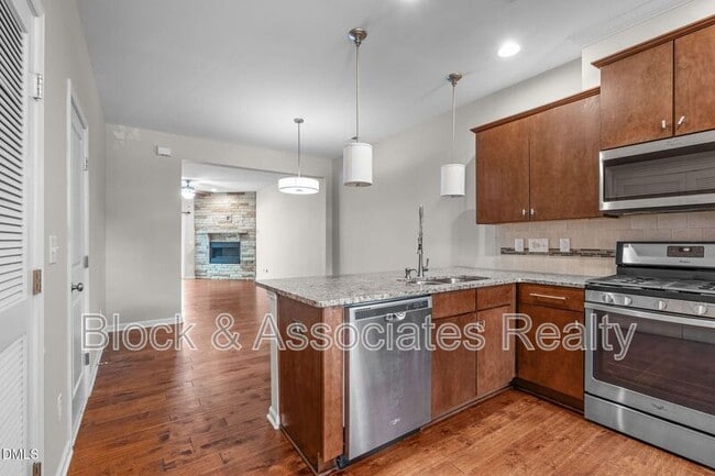 Building Photo - 126 Churment Ct