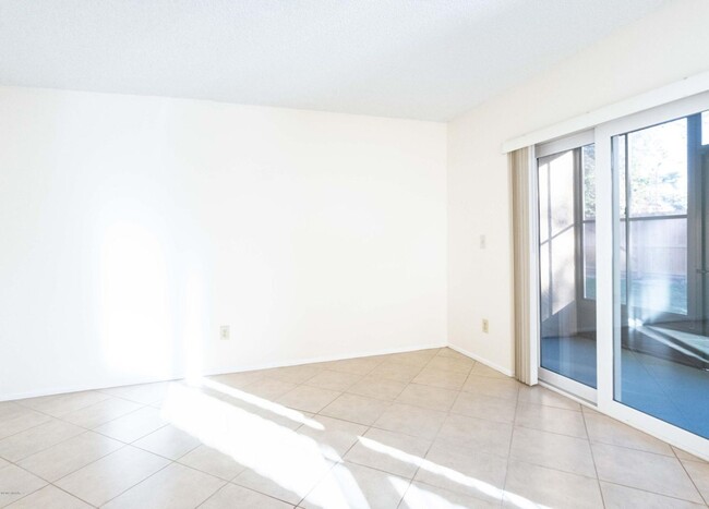 Foto del edificio - 2 br, 2 bath House - 419 BANANA CAY DRIVE,...