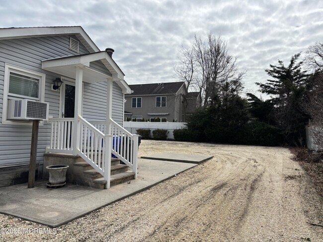 Foto del edificio - 507 Riverside Dr S