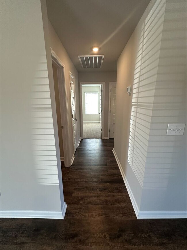 Building Photo - Spring Forward Promo - 4 Weeks FREE! Three Bedroom | Two Bath Home in Cullman